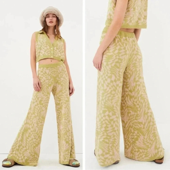 NWT For Love and Lemons Simone Wide Leg Two Piece Sweater Set Green Medium - Picture 16 of 17